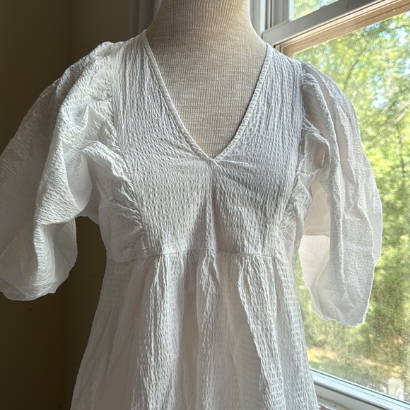 White Dress - Picture 2 of 4